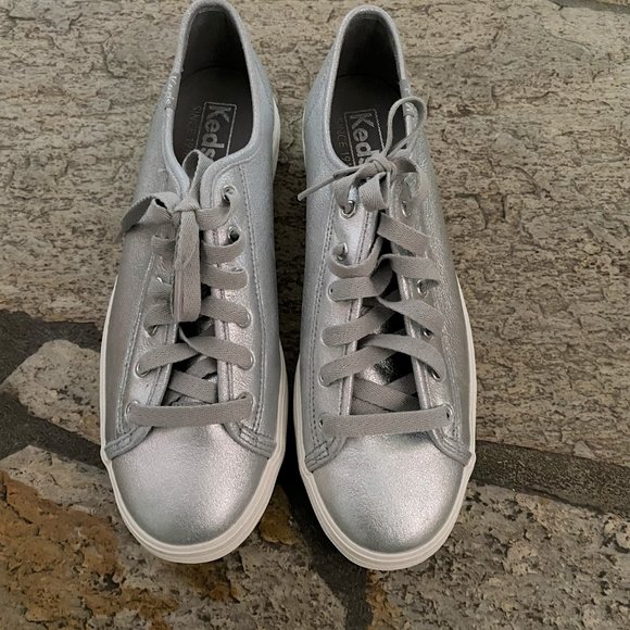 New Keds Triple Kick Leather Platform Sneakers, Silver, Size 6.5 - Picture 4 of 5